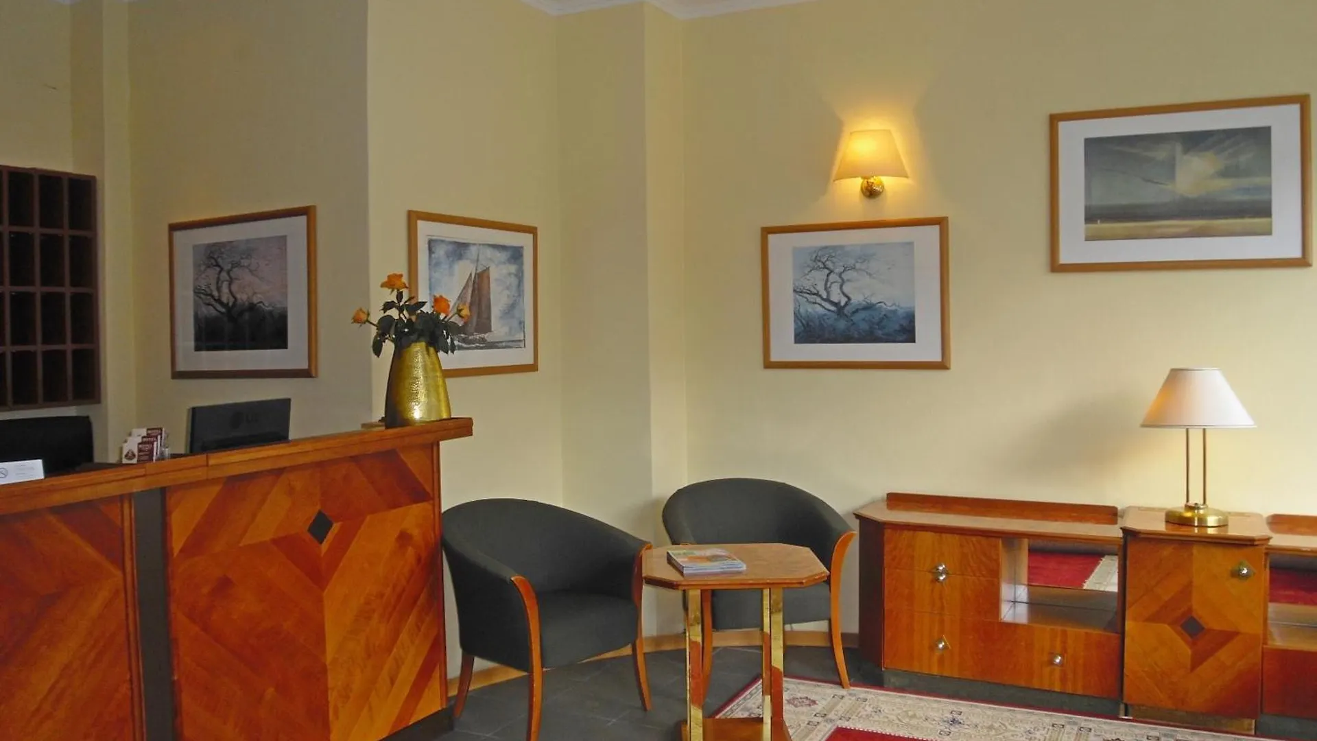Hotel Amadeus Central Berlin Almanya