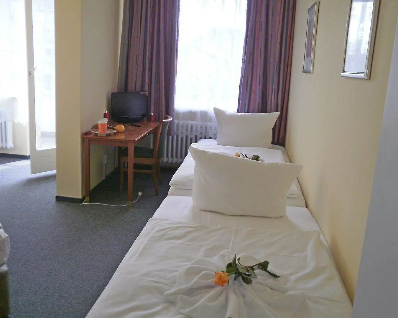 **  Hotel Amadeus Central Berlin Almanya